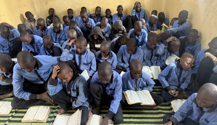 AIDONS 100 ORPHELINS À GRANDIR DANS LA DIGNITÉ