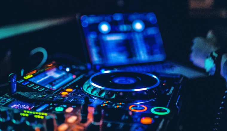 Pour le DJ du BAL