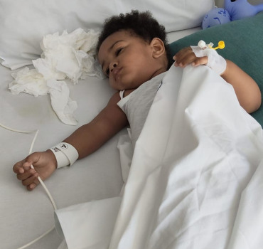 Sauvons Aya, 18 mois, contre le rétinoblastome, cancer de l’œil - Maroc