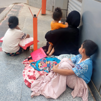 Urgence vital : Maman atteinte d’un cancer et ses 3 enfants sans logement en algerie 