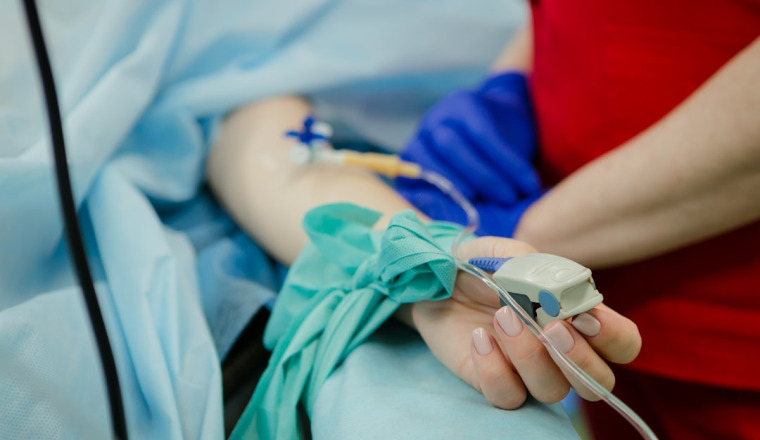 Aidons notre cousin à faire face au cancer et à la dialyse