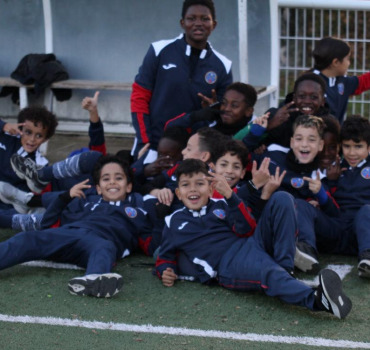 ET SI UN PETIT GESTE POUVAIT CHANGER LEURS AVENTURES ⚽️