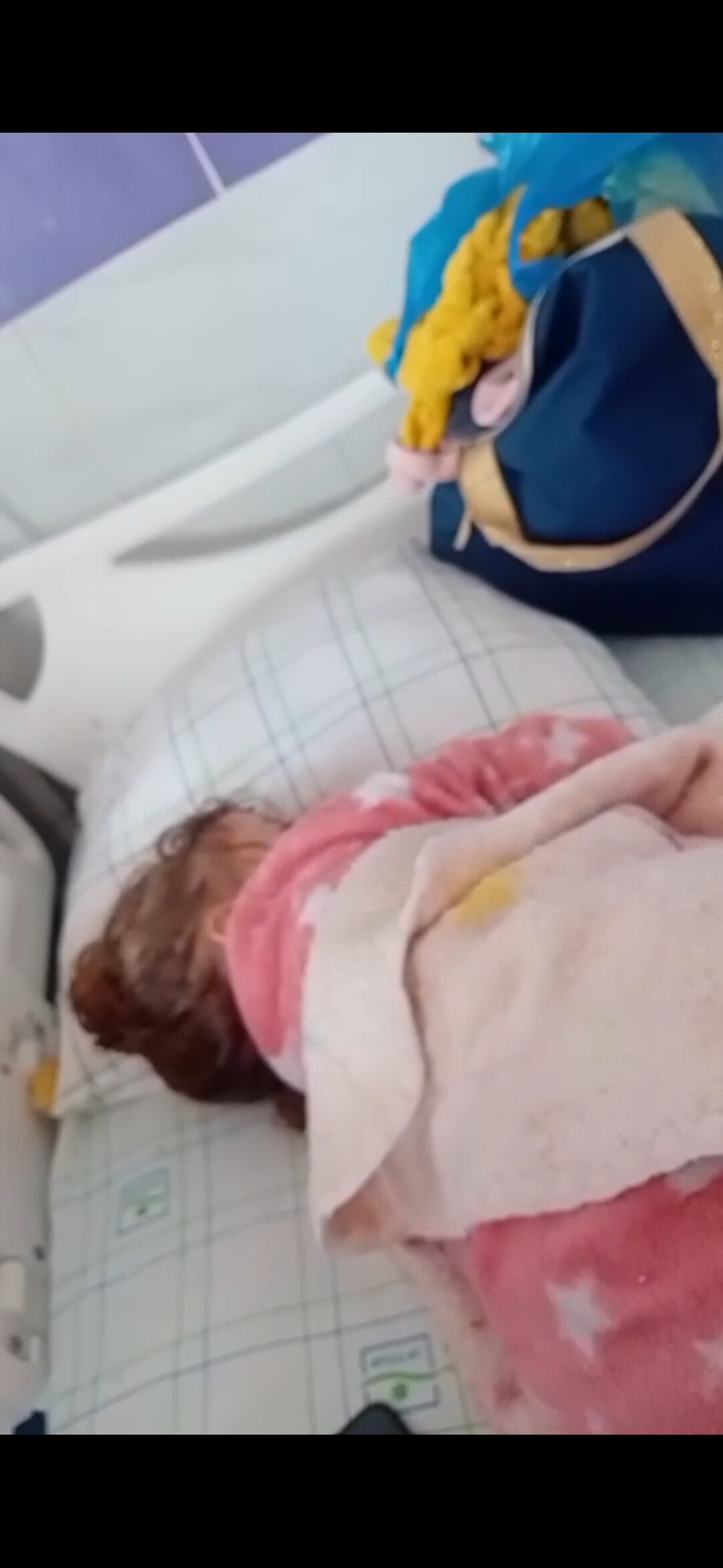 Soutien à une veuve et sa petite fille malade Unissons-nous pour les aider