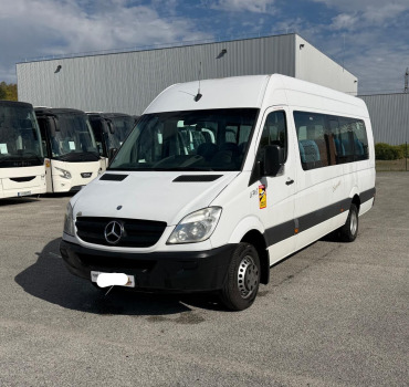 Un MINIBUS POUR LES ORPHELINS DE MAMA RAZIKA
