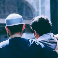 Aider un frère dans le besoin et endetter